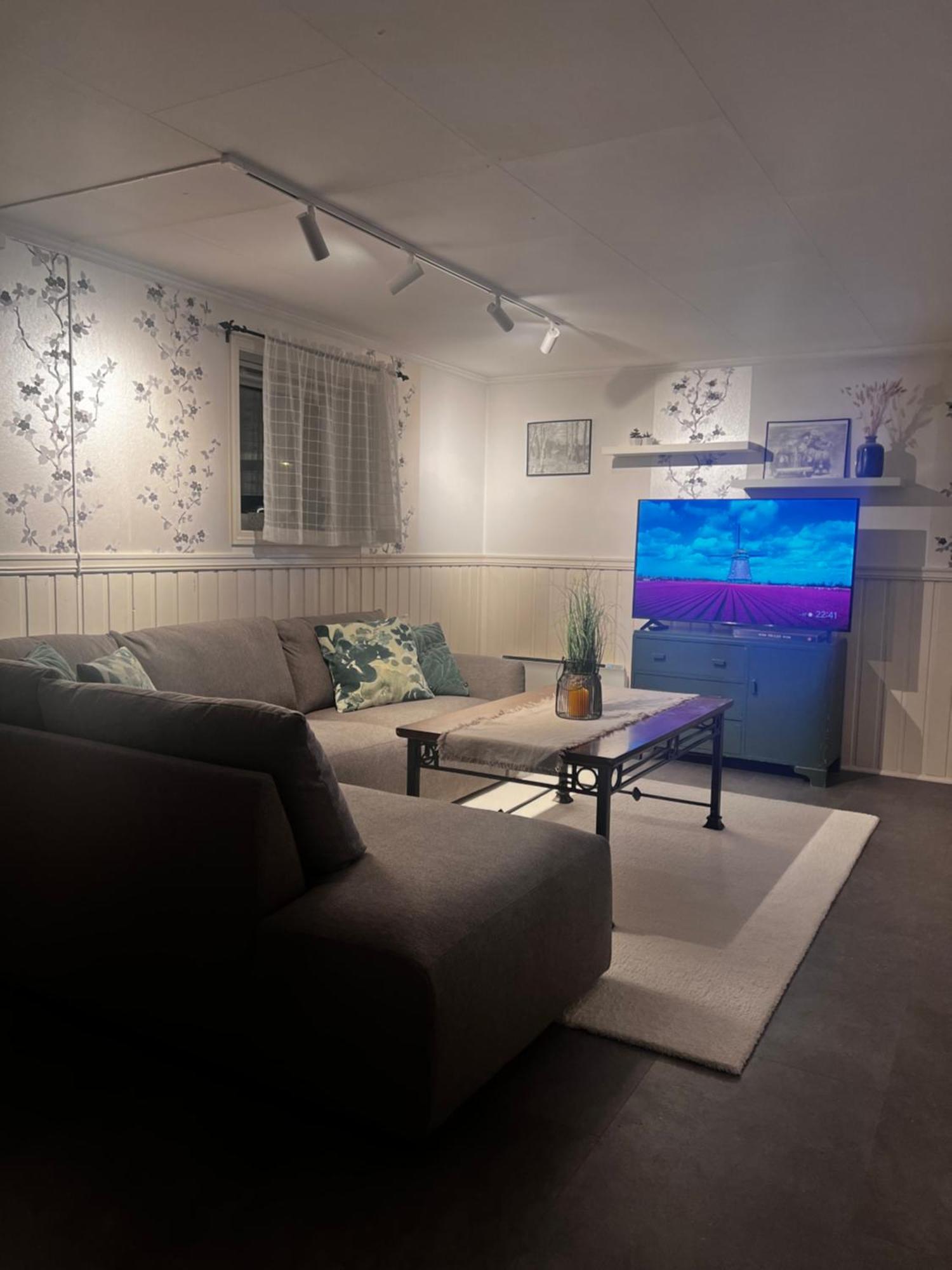 Hoda Apartment - Cozy Central Apartment With Free Parking Лекнес Екстериор снимка